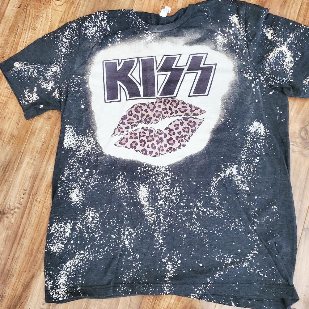 Women's Graphic Tee
